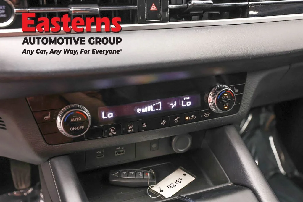 Used 2024 Black Mitsubishi SE image 19