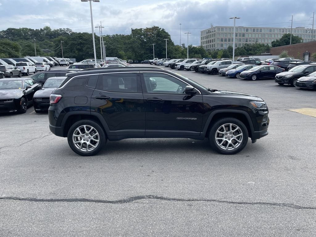 Used 2023 Black Jeep Latitude Lux image 7