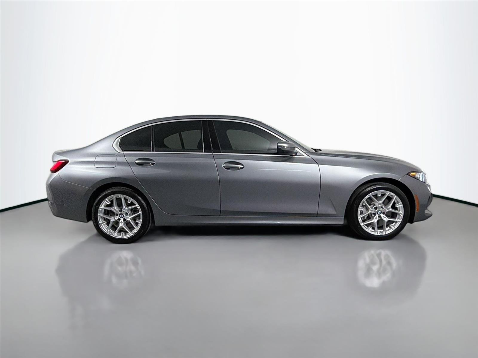 New 2026 Skyscraper Grey Metallic BMW 330i NA xDrive image 5