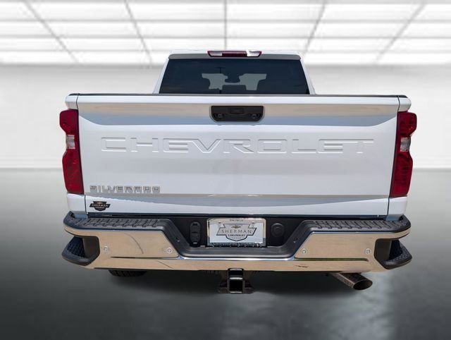 New 2026 Summit White Chevrolet WT image 23