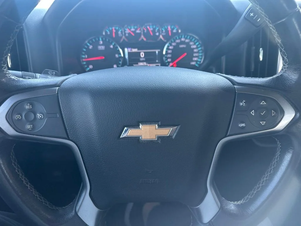 Used 2019 White Chevrolet LT image 12