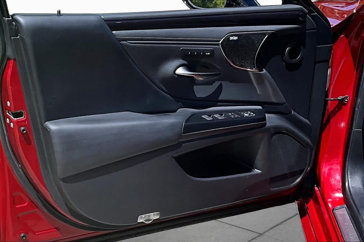 Used 2021 Matador Red Mica Lexus  image 26