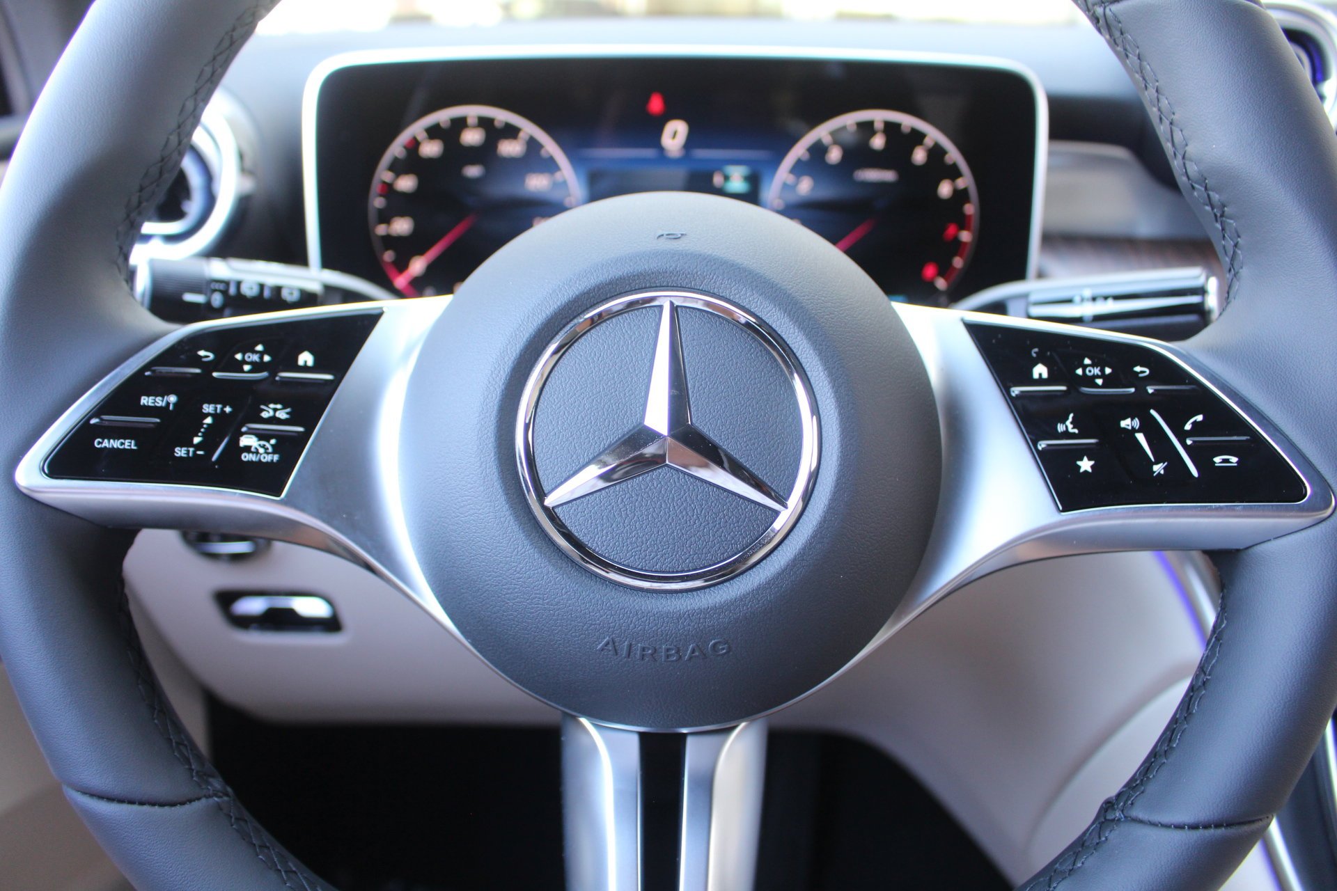 New 2026 Starling Blue Metallic Mercedes-Benz GLC 300 image 25