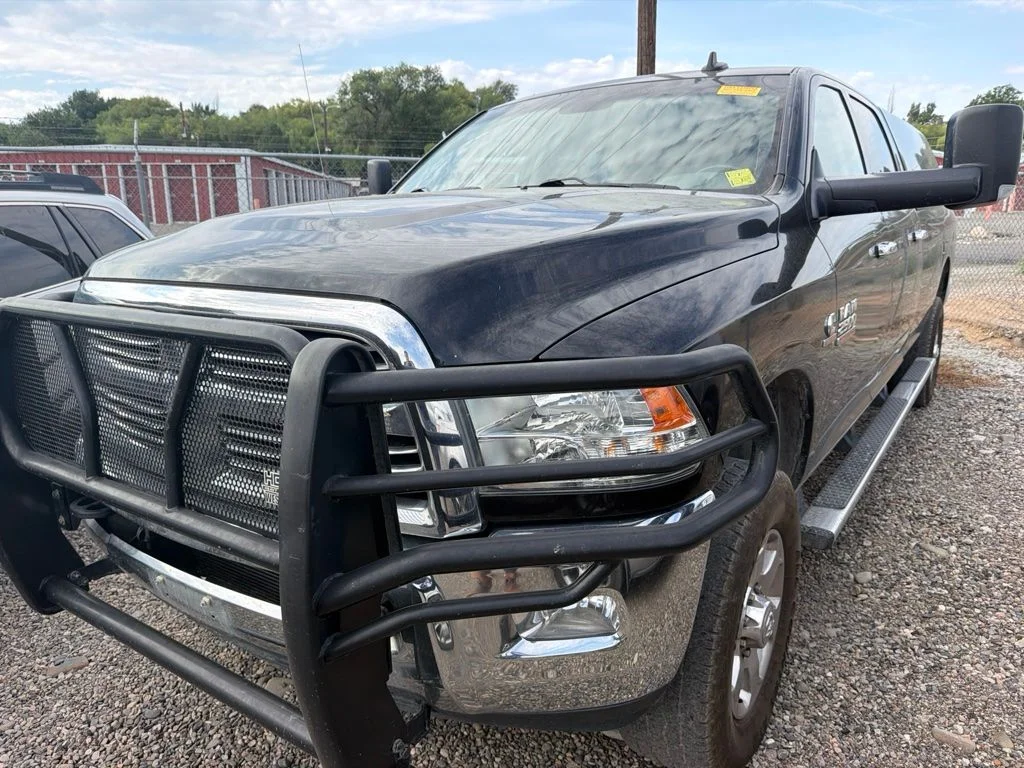 Used 2018 Brilliant Black Crystal Pearlcoat Ram Big Horn image 38