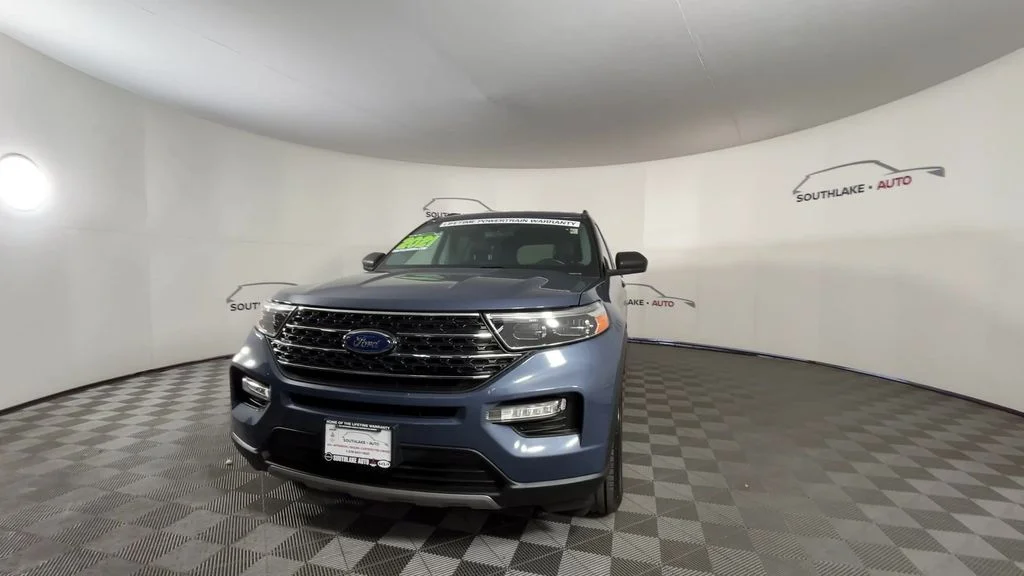 Used 2021 Blue Ford XLT image 3