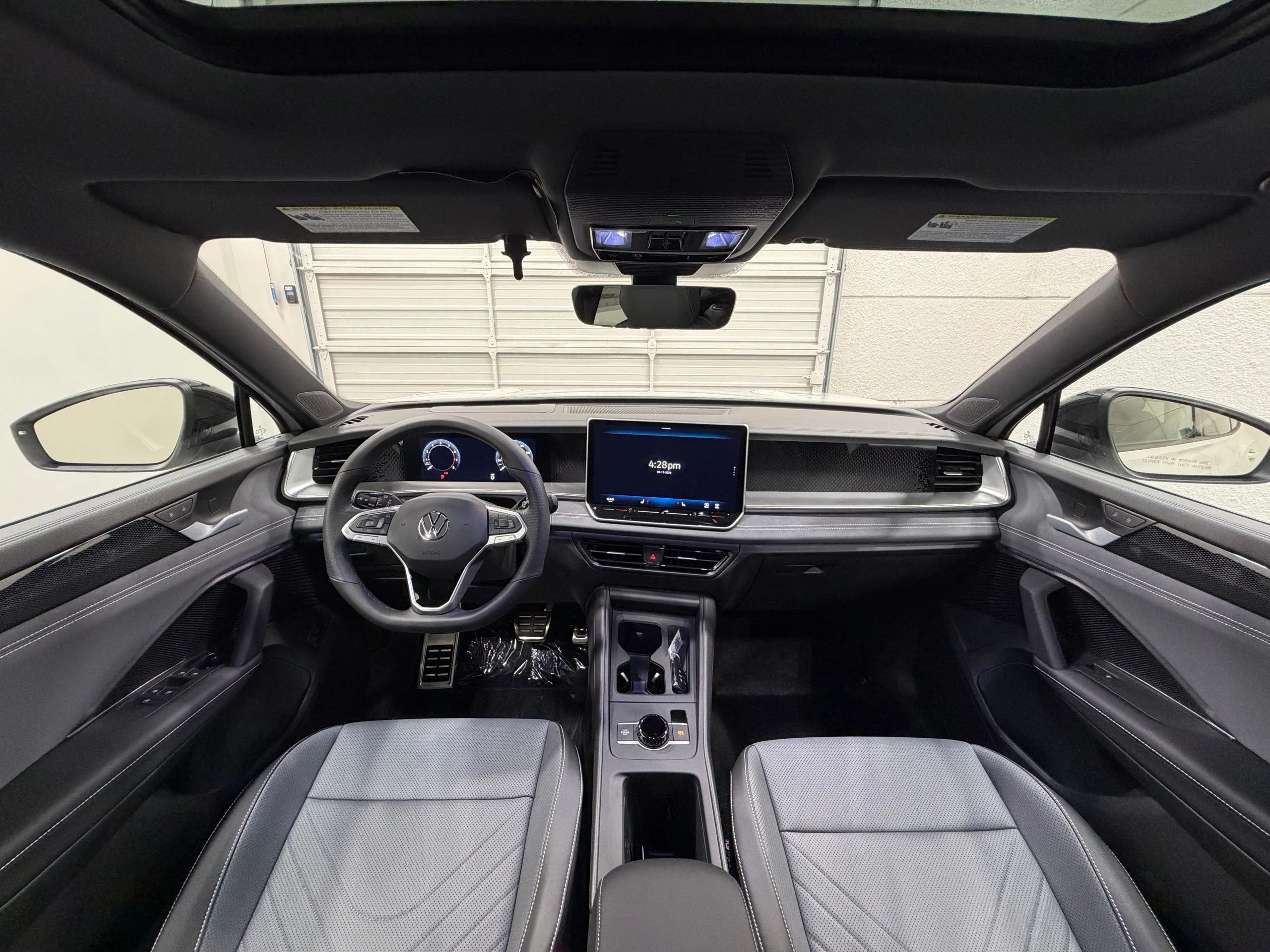 New 2026 White Volkswagen SE R-Line Black image 33