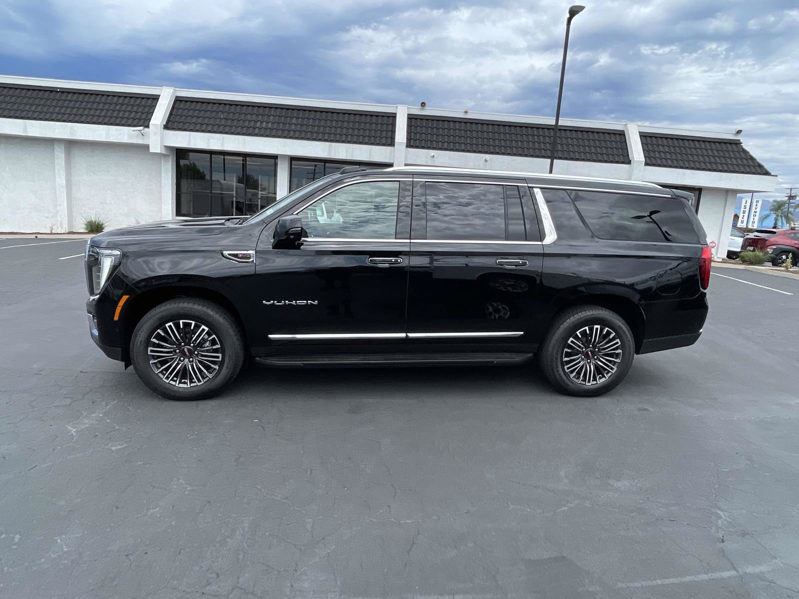 2026 GMC Yukon XL Elevation - Photo 8