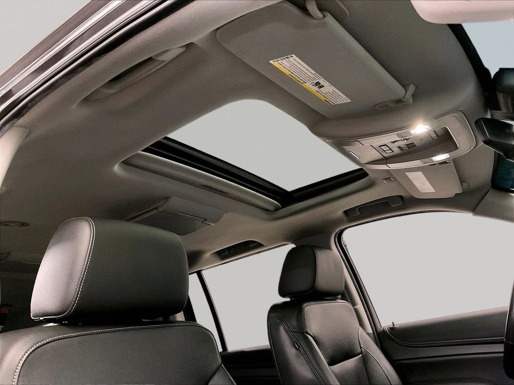 Used 2017 Silver GMC SLT image 26