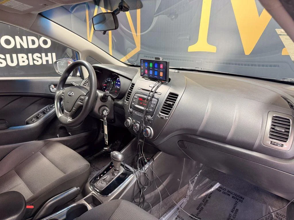 Used 2017 Deep Sea Blue Kia LX image 15