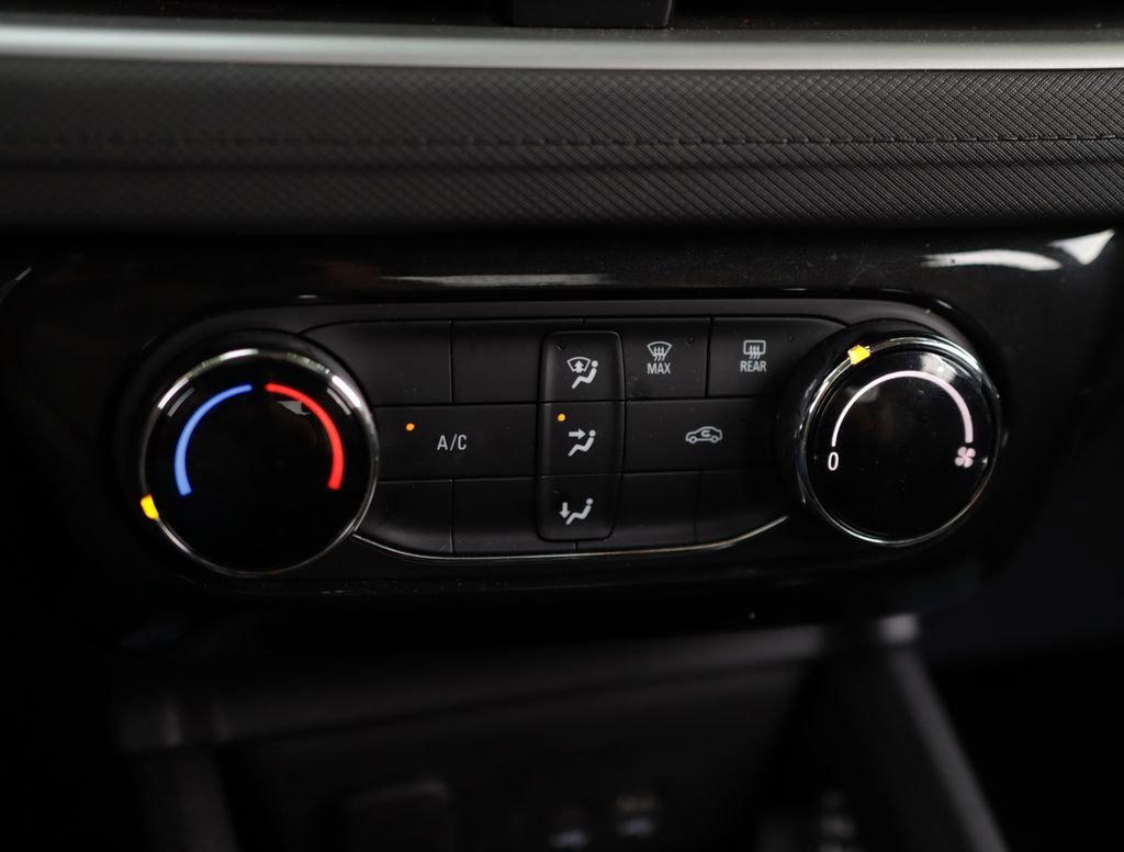 Used 2025 Mosaic Black Metallic Chevrolet LT image 15