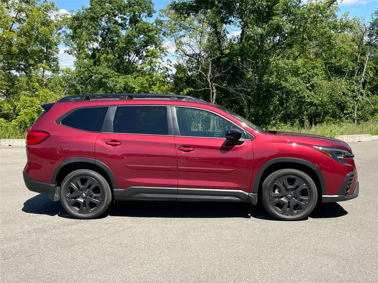Used 2024 Crimson Red Pearl Subaru Onyx Edition Limited image 6