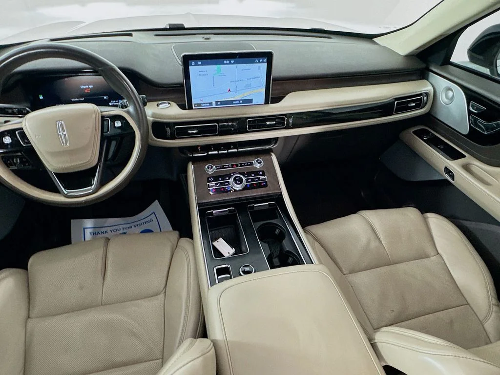 Used 2020 White Metallic Lincoln Grand Touring image 29
