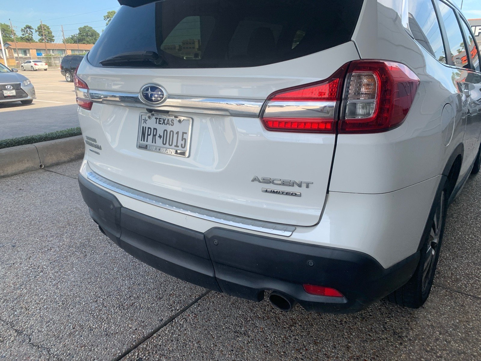 Used 2020 Crystal White Pearl Subaru Limited image 2
