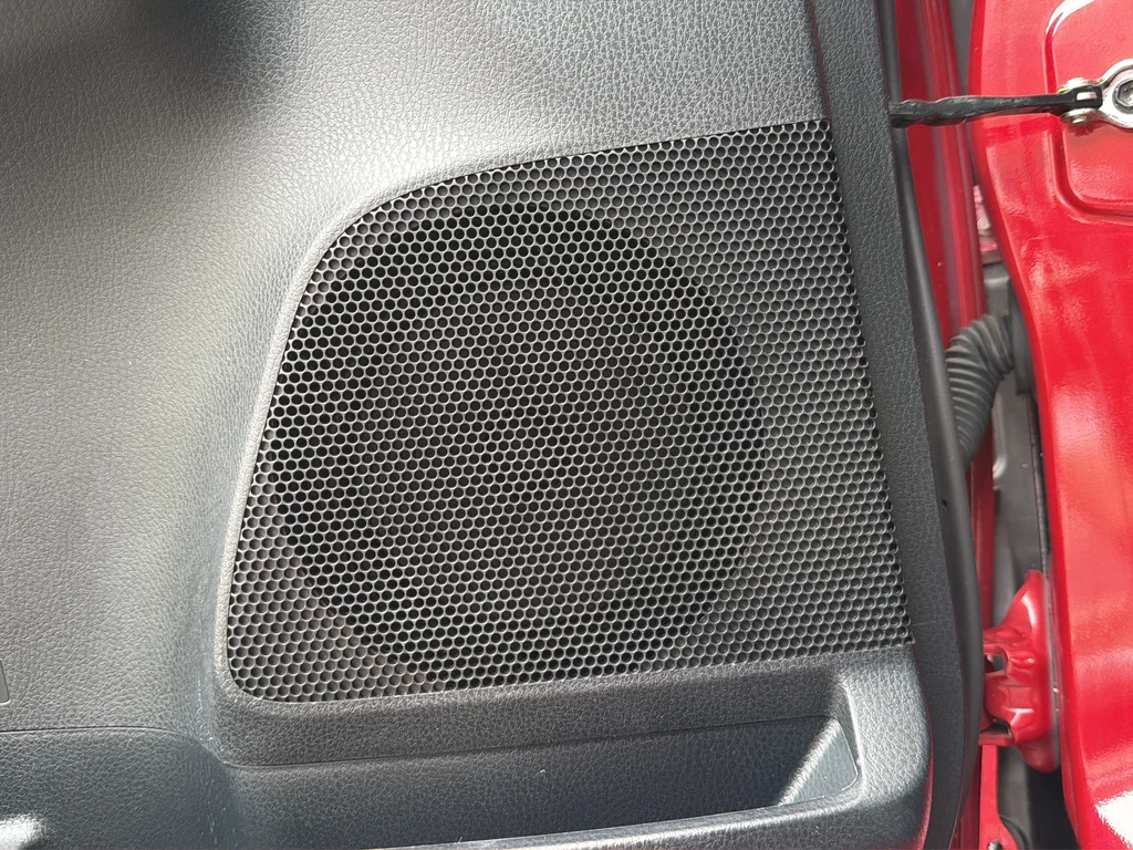 Used 2015 Red Toyota XLE image 34