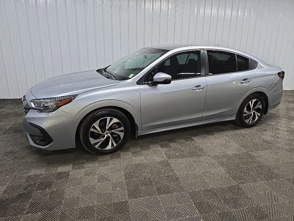 Used 2023 Ice Silver Metallic Subaru Premium image 6