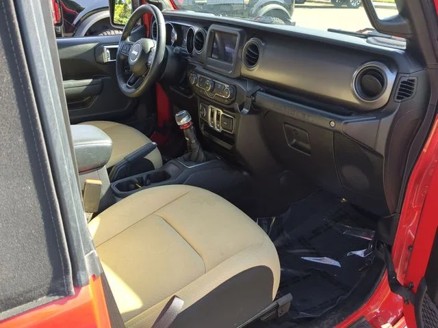 Used 2022 Red Jeep Sport S image 33