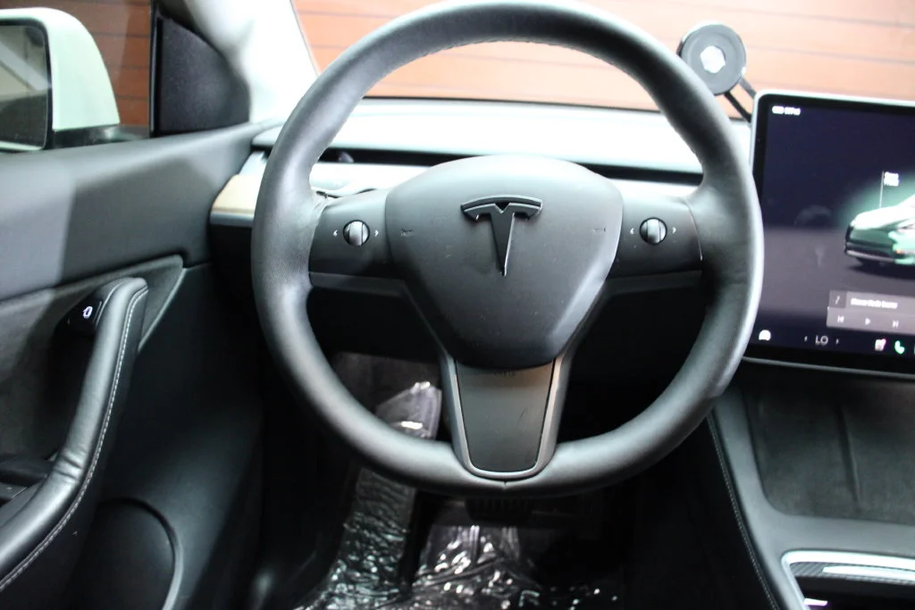 Used 2022 Pearl White Multi-Coat Tesla Long Range image 16