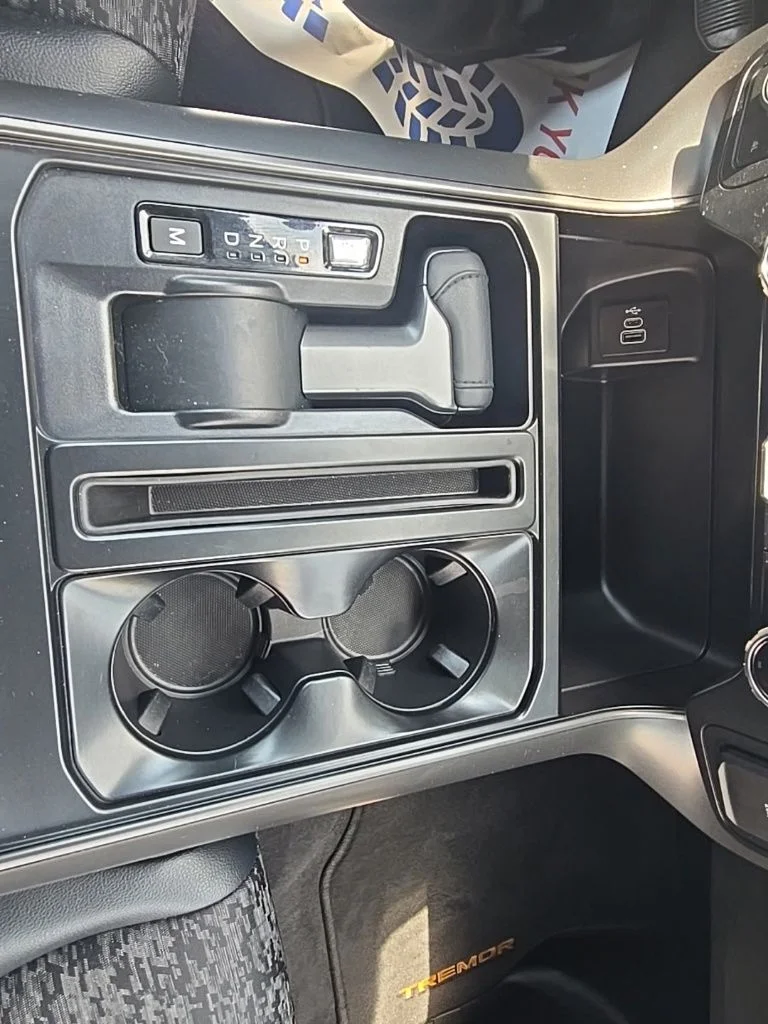 Used 2025 White Ford Tremor image 19