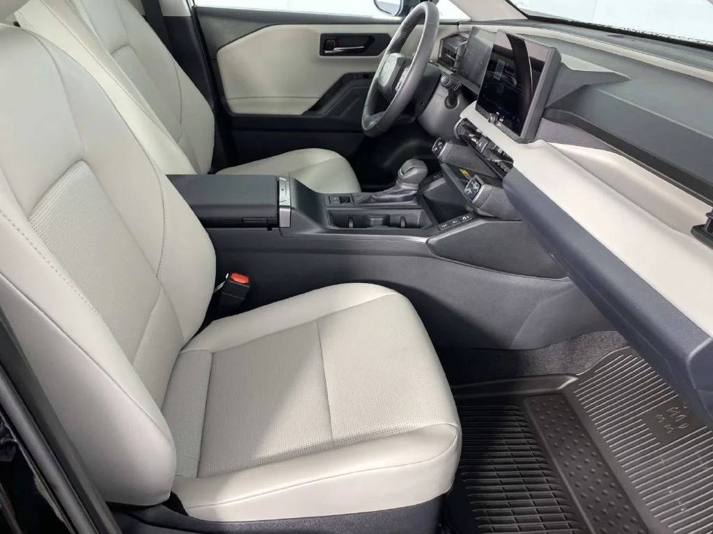 Used 2026 Midnight Black Metallic Toyota XLE Premium image 10