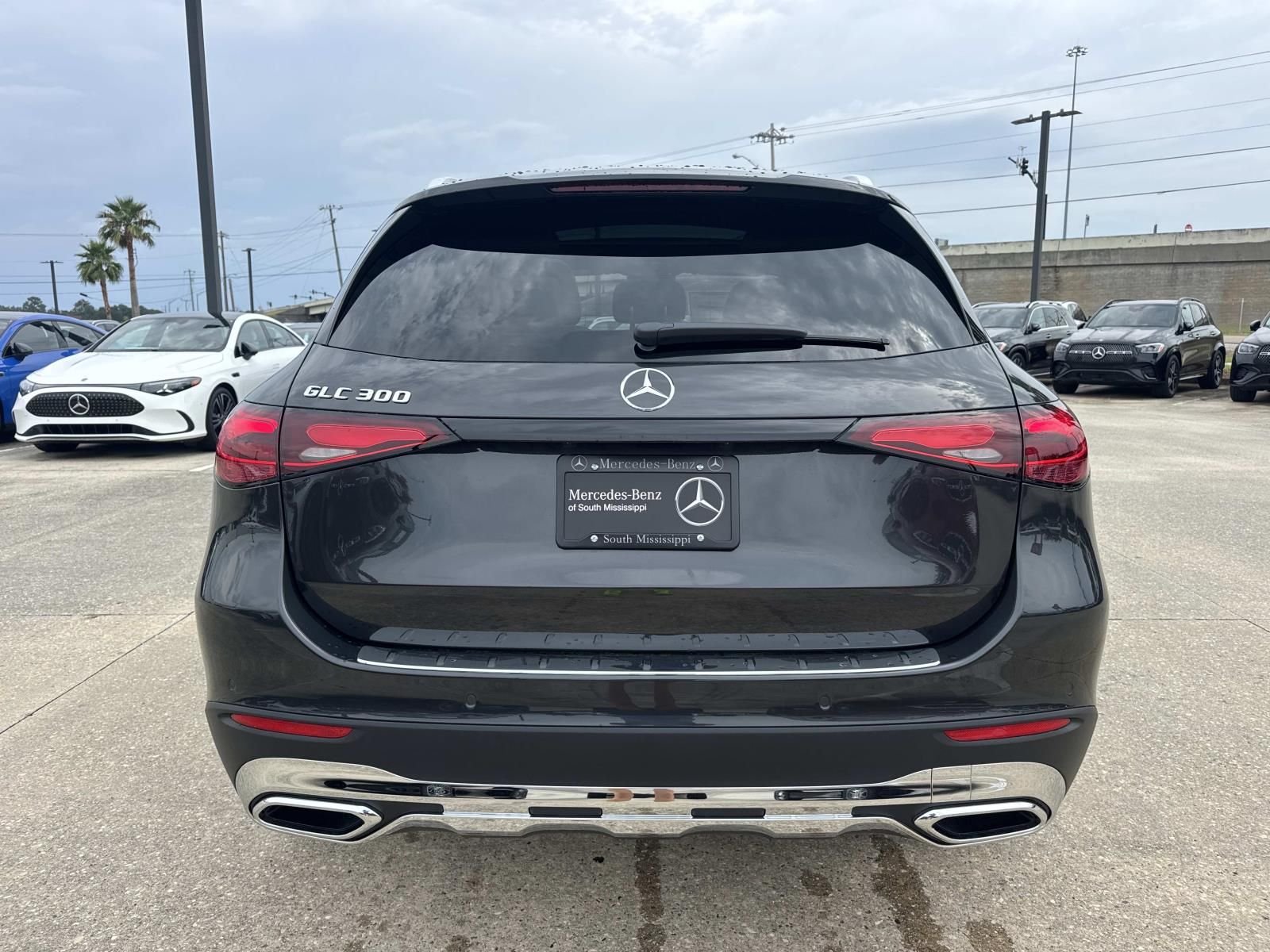 New 2027 Gray Mercedes-Benz GLC 300 image 6