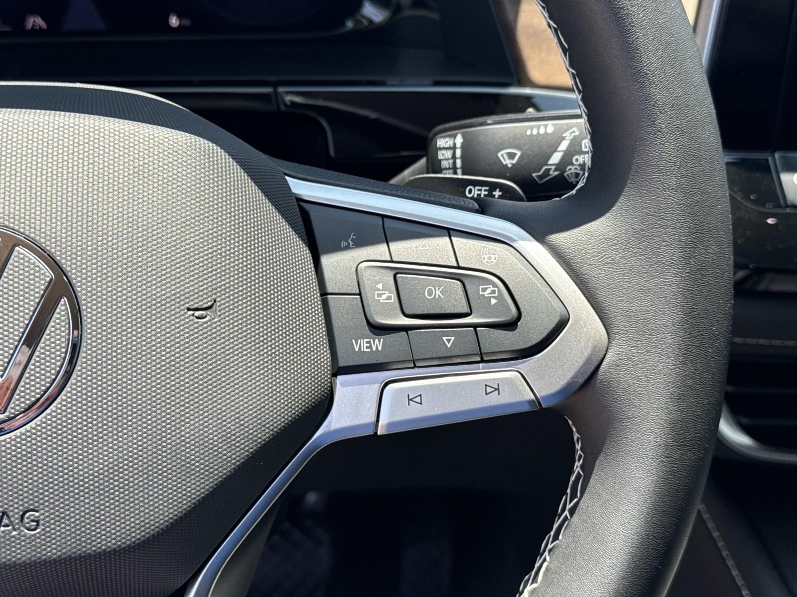 New 2026 Silver Volkswagen 2.0T SE image 15