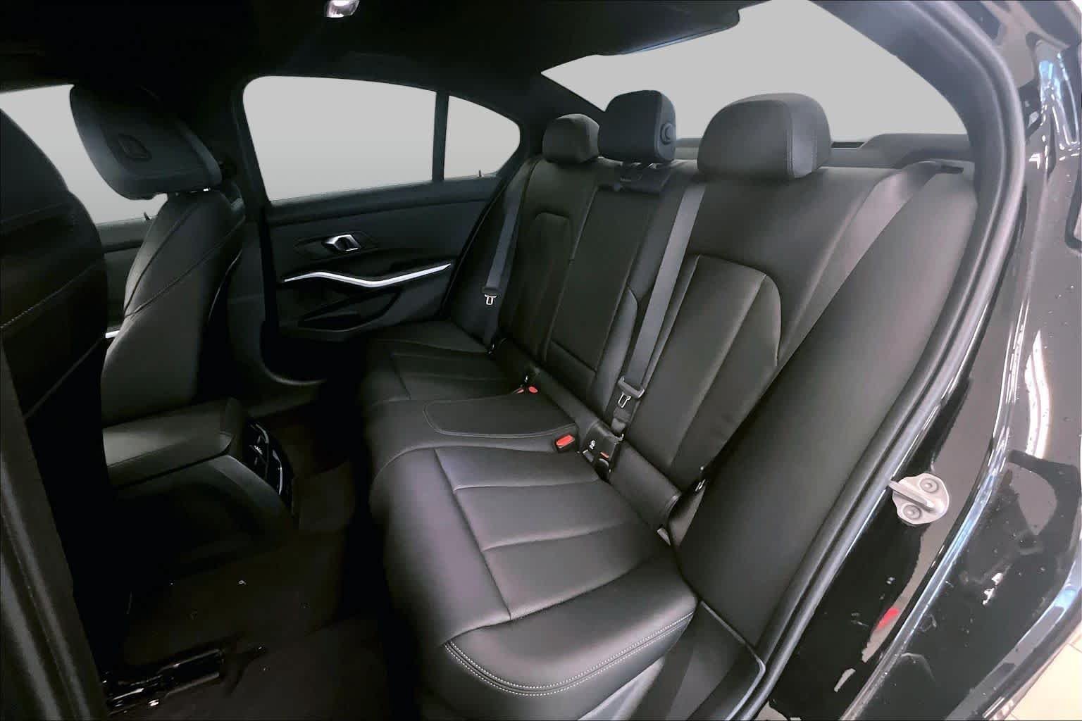 Used 2024 Jet Black BMW 330i image 17