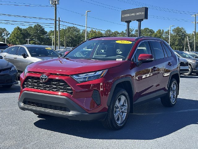 Used 2025 Red Toyota XLE image 4