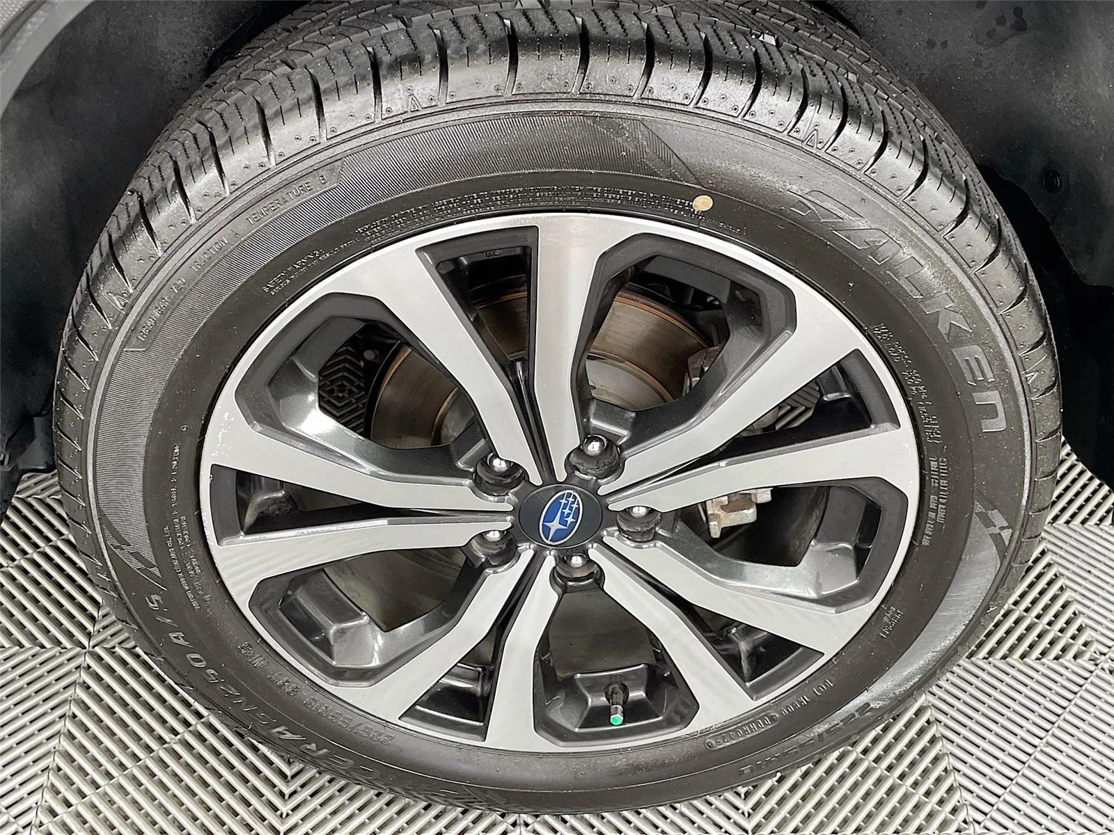 Used 2023 Magnetite Gray Metallic Subaru Limited image 33