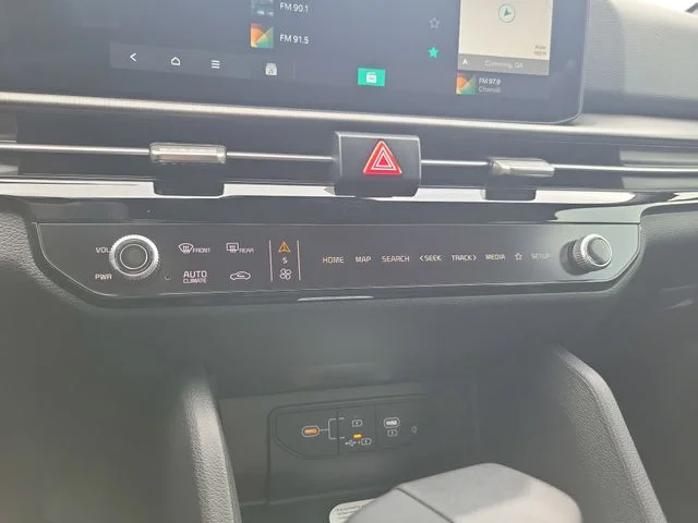 New 2026 Glacial White Pearl Kia X-Line image 23