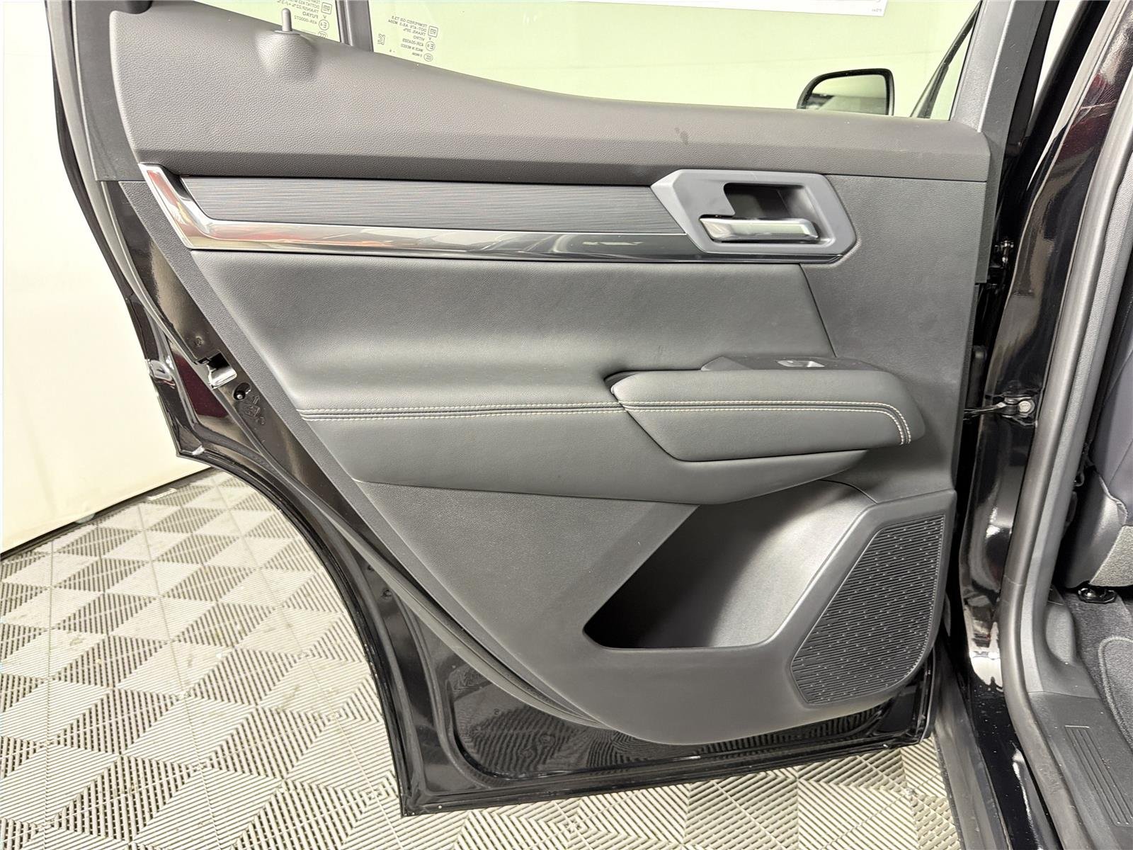 New 2027 Ebony Twilight Metallic GMC Elevation image 20