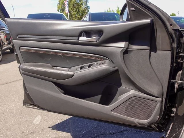 Used 2021 Black Nissan 2.5 SR image 18