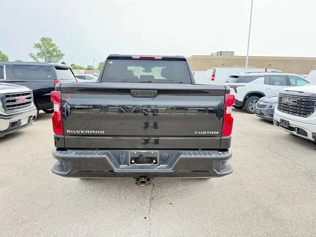 Used 2022 BLACK Chevrolet Custom image 3