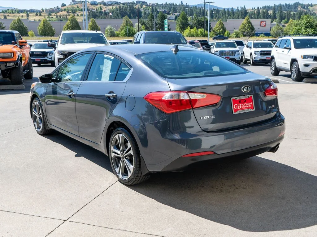 Used 2014 Blue Kia EX image 5