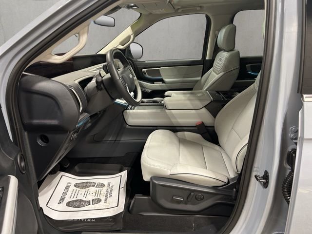 Used 2025 Gray Ford Platinum image 12