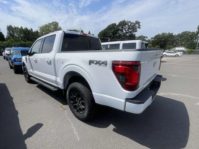 New 2026 Oxford White Ford XLT image 4