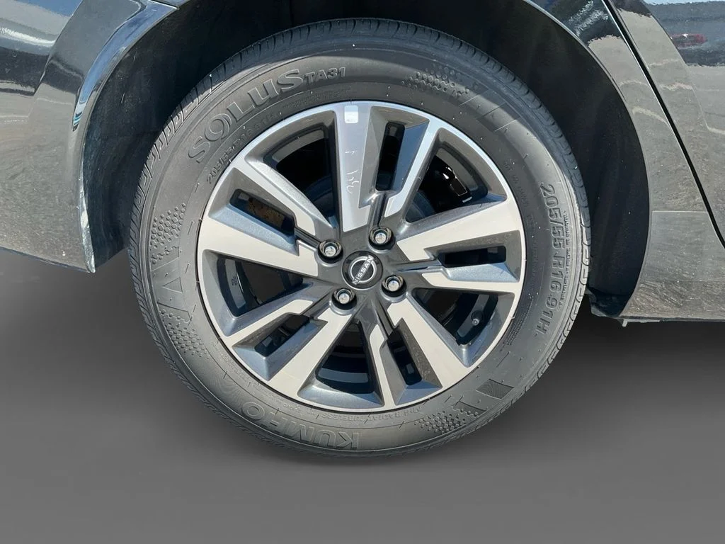 Used 2025 Black Nissan 1.6 SV image 9