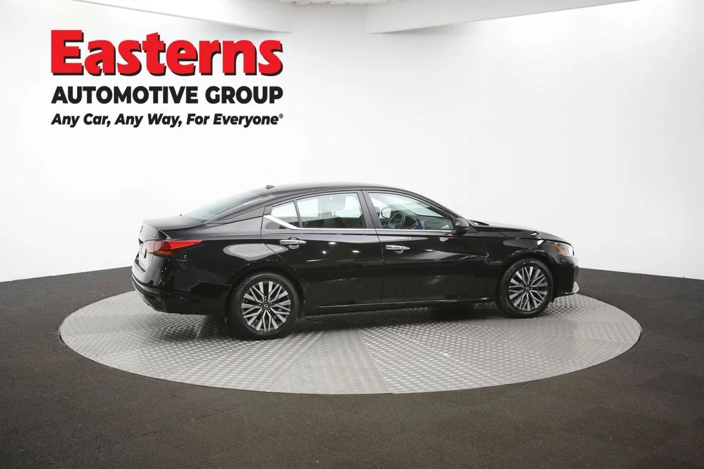 Used 2024 Black Nissan 2.5 SV image 42
