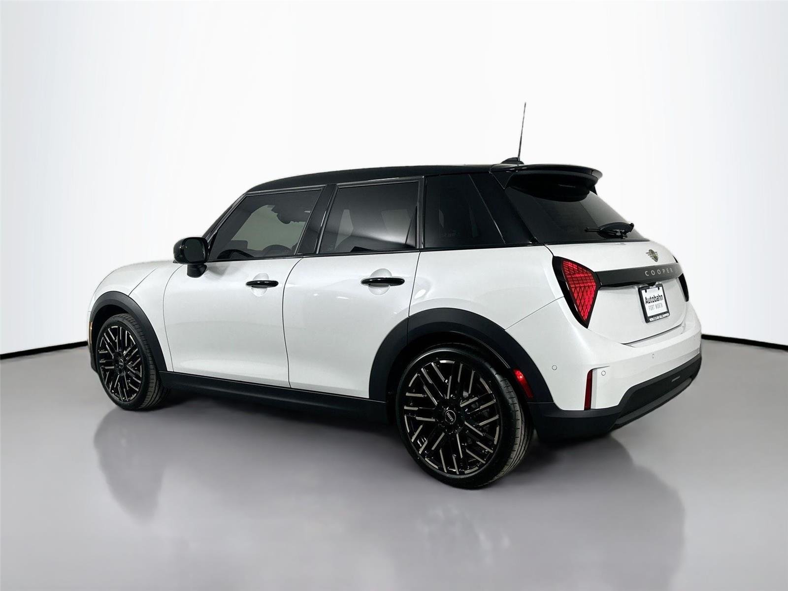 2026 MINI Hardtop 4 Door S - Photo 7