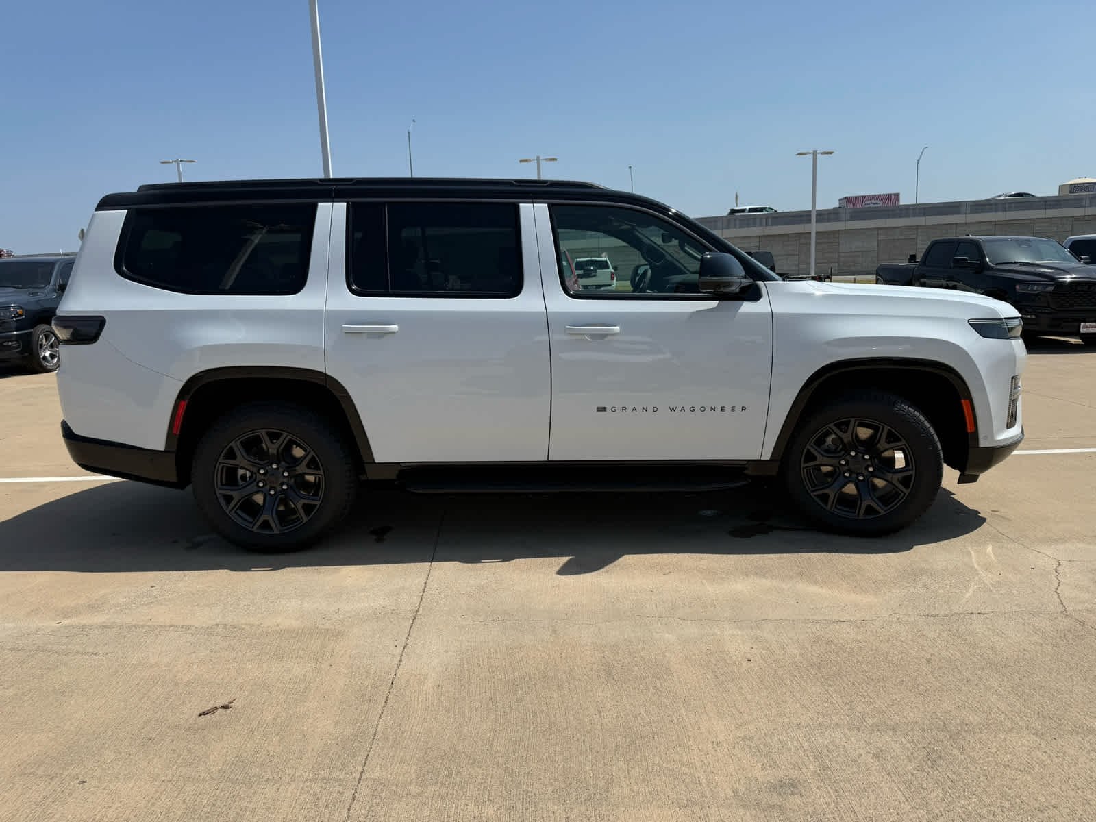 New 2026 Bright White Clearcoat Jeep Upland image 5