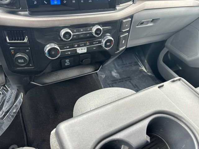 Used 2024 Gray Ford XLT image 30