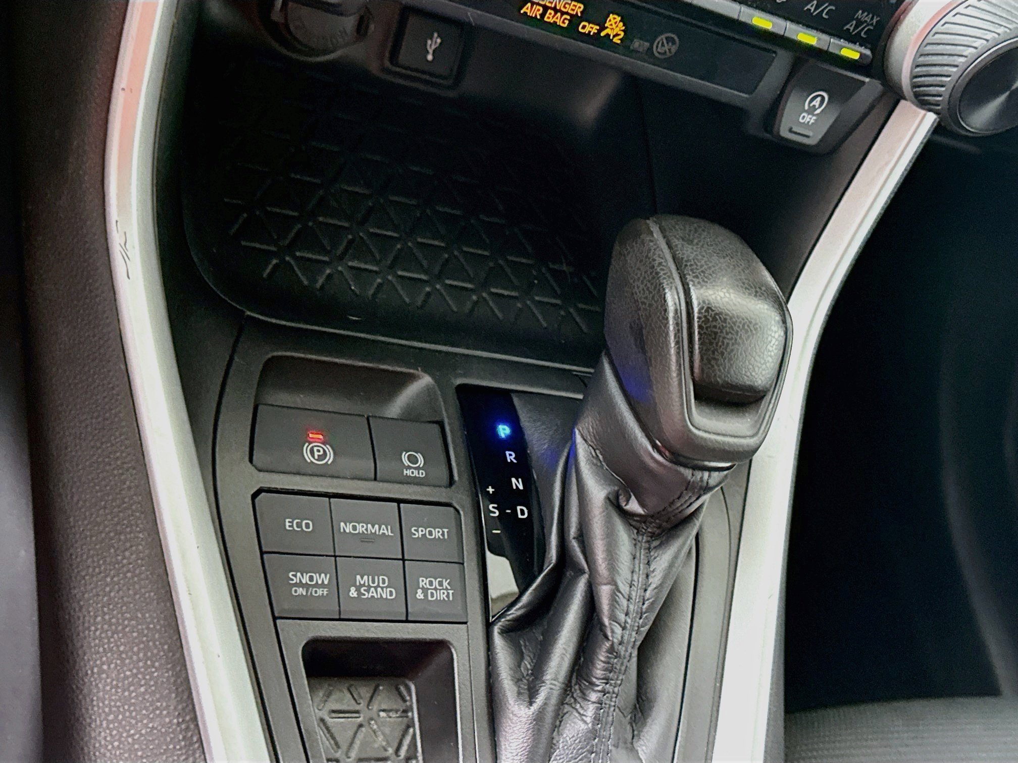 Used 2021 Magnetic Gray Metallic Toyota LE image 15