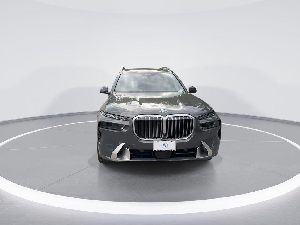 Used 2026 Gray Metallic BMW xDrive40i image 3