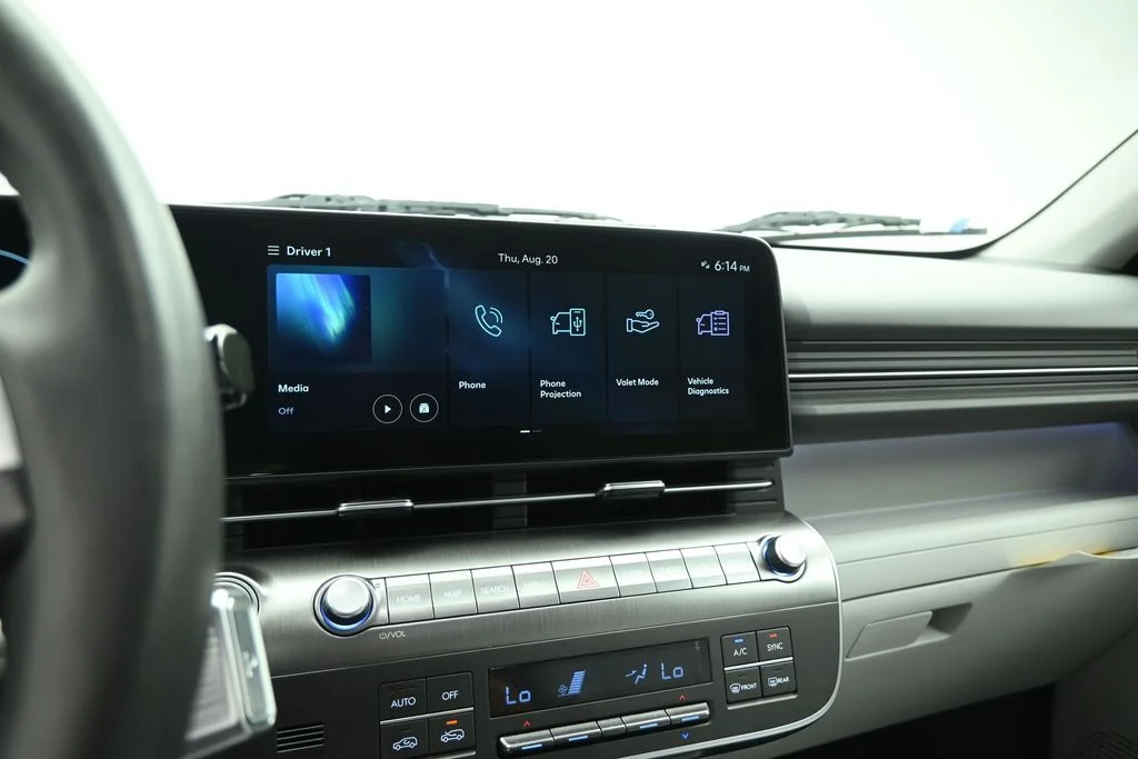 Used 2026 White Hyundai SEL Premium image 13