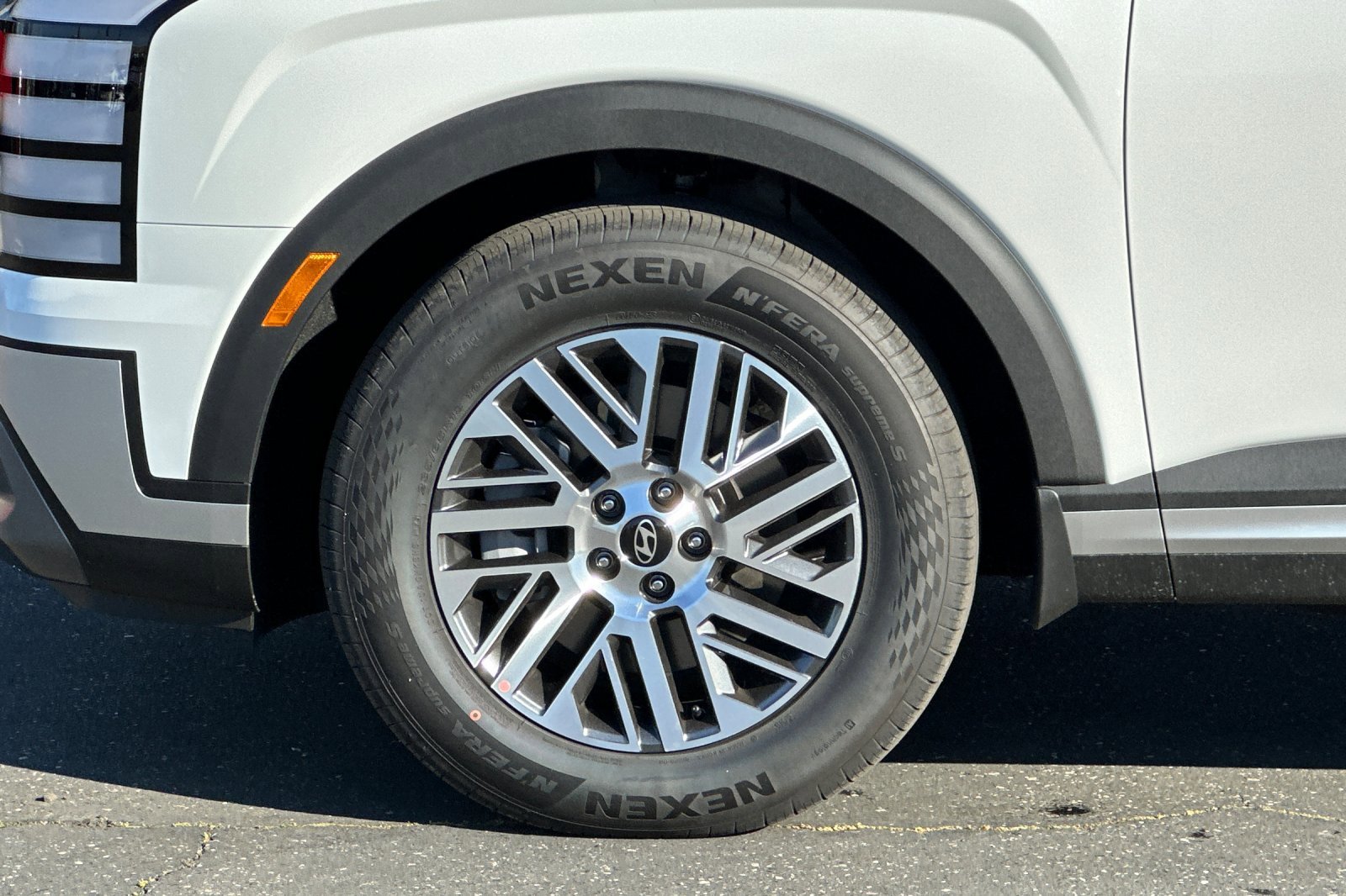 New 2026 Creamy White Pearl Hyundai SEL 8P image 27