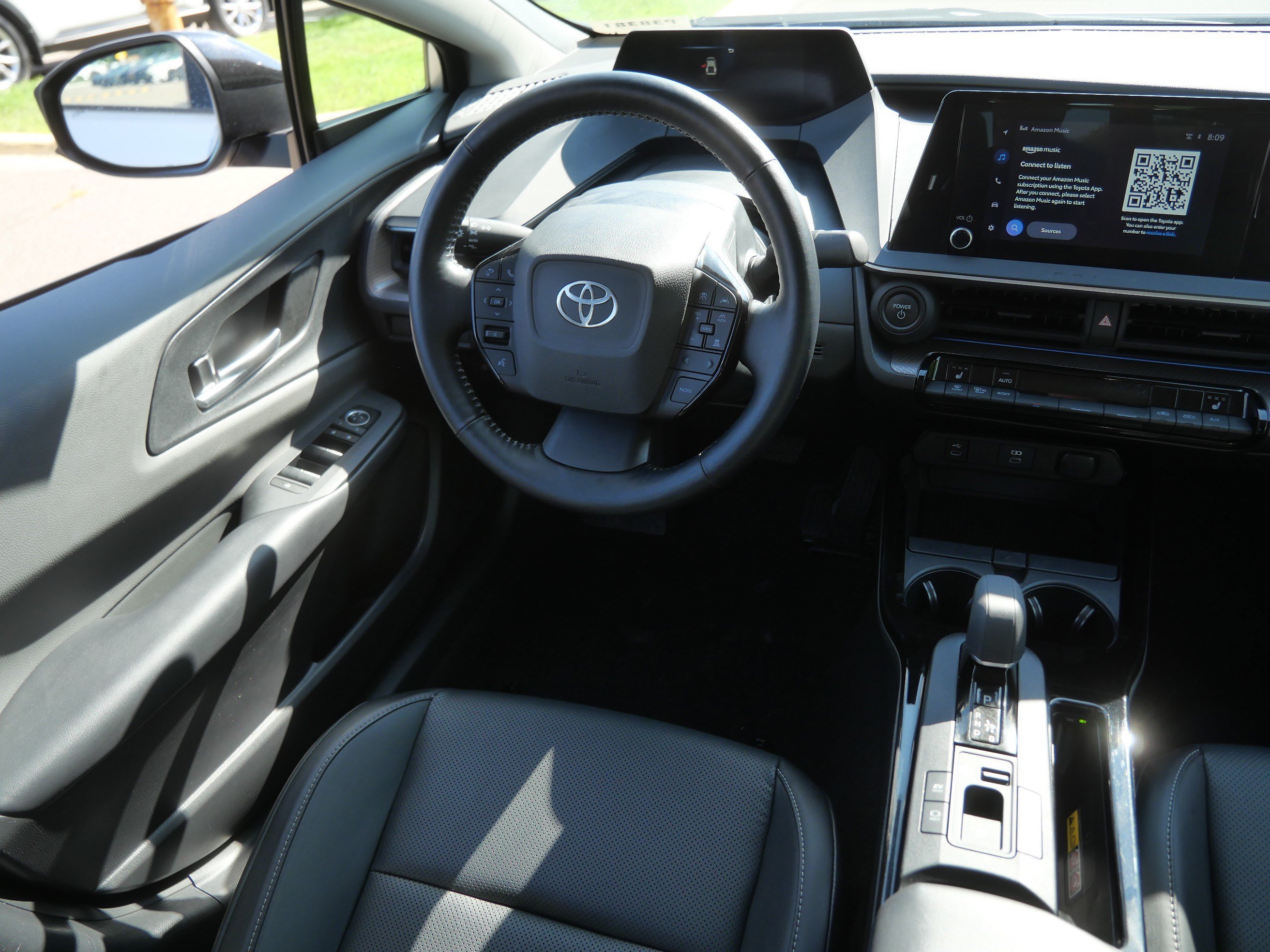 Certified Used 2025 Cutting Edge Toyota XLE image 10