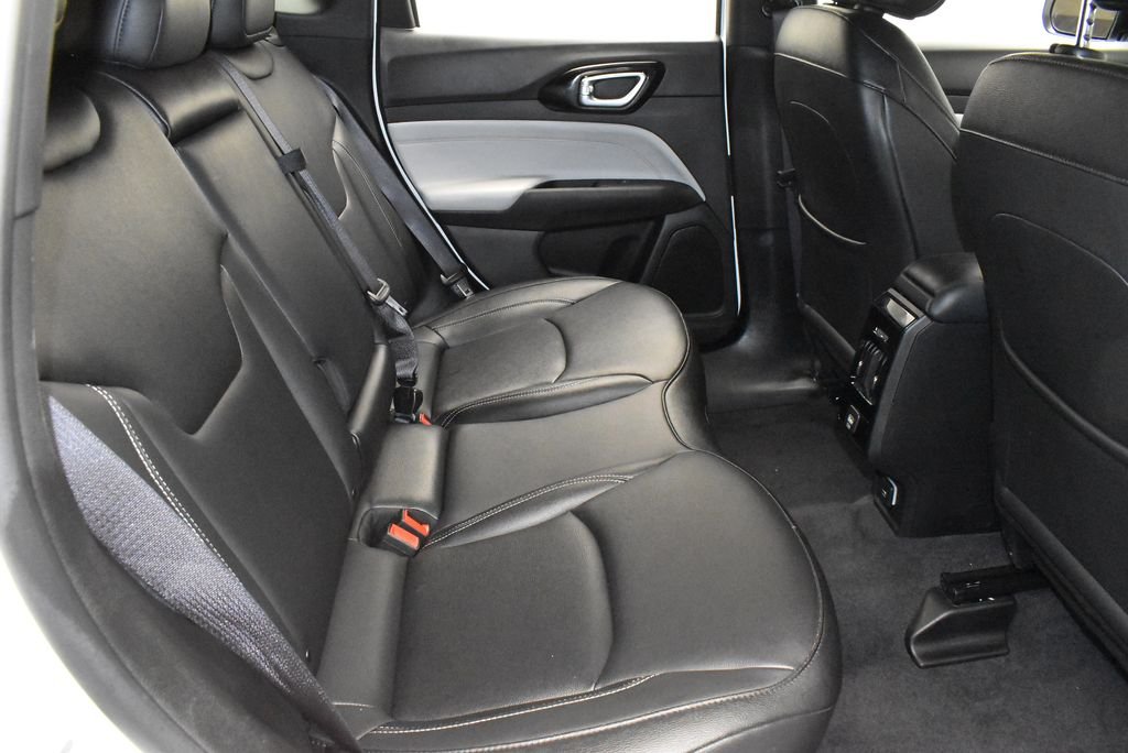 Used 2025 White Jeep Limited image 29