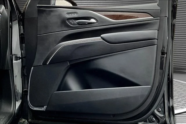 Used 2021 Black Raven Cadillac Sport Platinum image 29