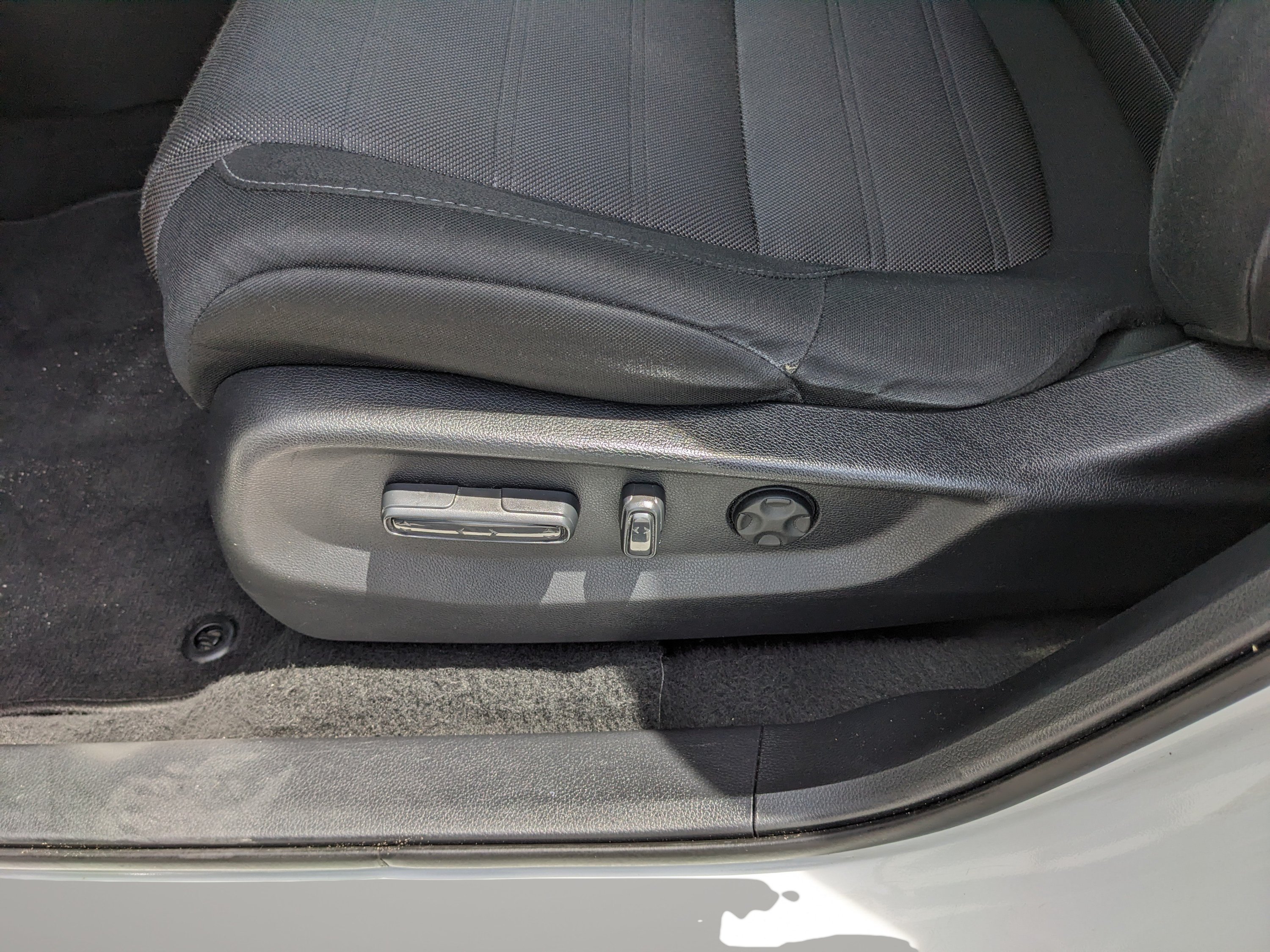 Used 2021 Platinum White Pearl Honda EX image 20