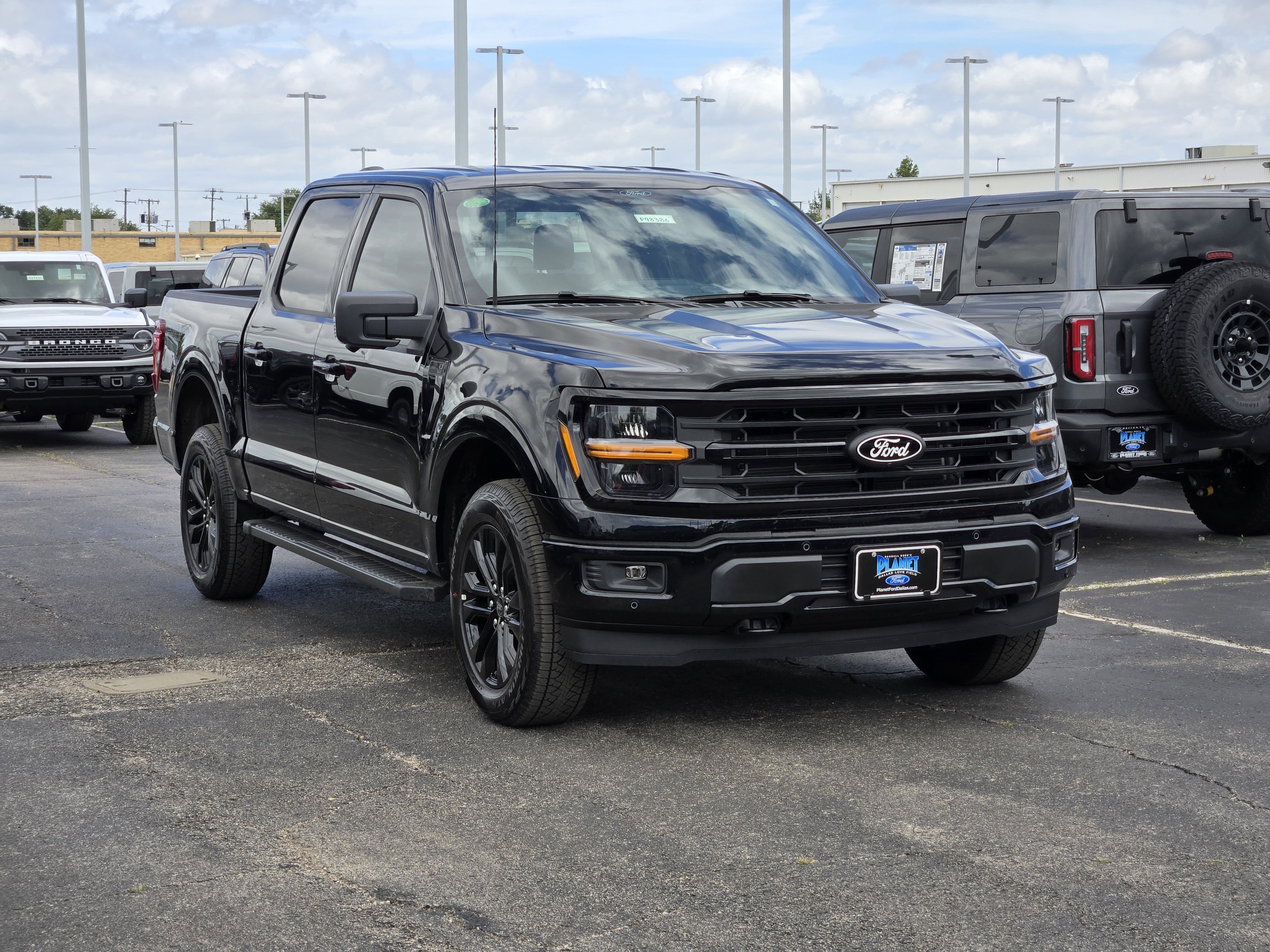 New 2026 Agate Black Metallic Ford XLT image 2