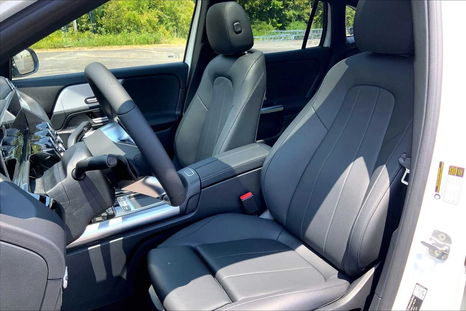 New 2026 Polar White Mercedes-Benz GLA 250 image 9